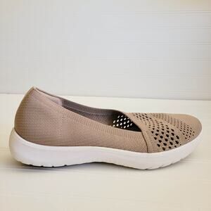 Clarks Cloud Steppers Shoes Size 10M Beige Adella Moon Slip On Sneaker Comfort